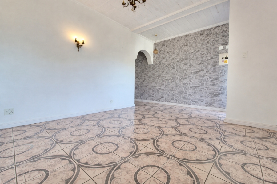 3 Bedroom Property for Sale in Wynberg Western Cape